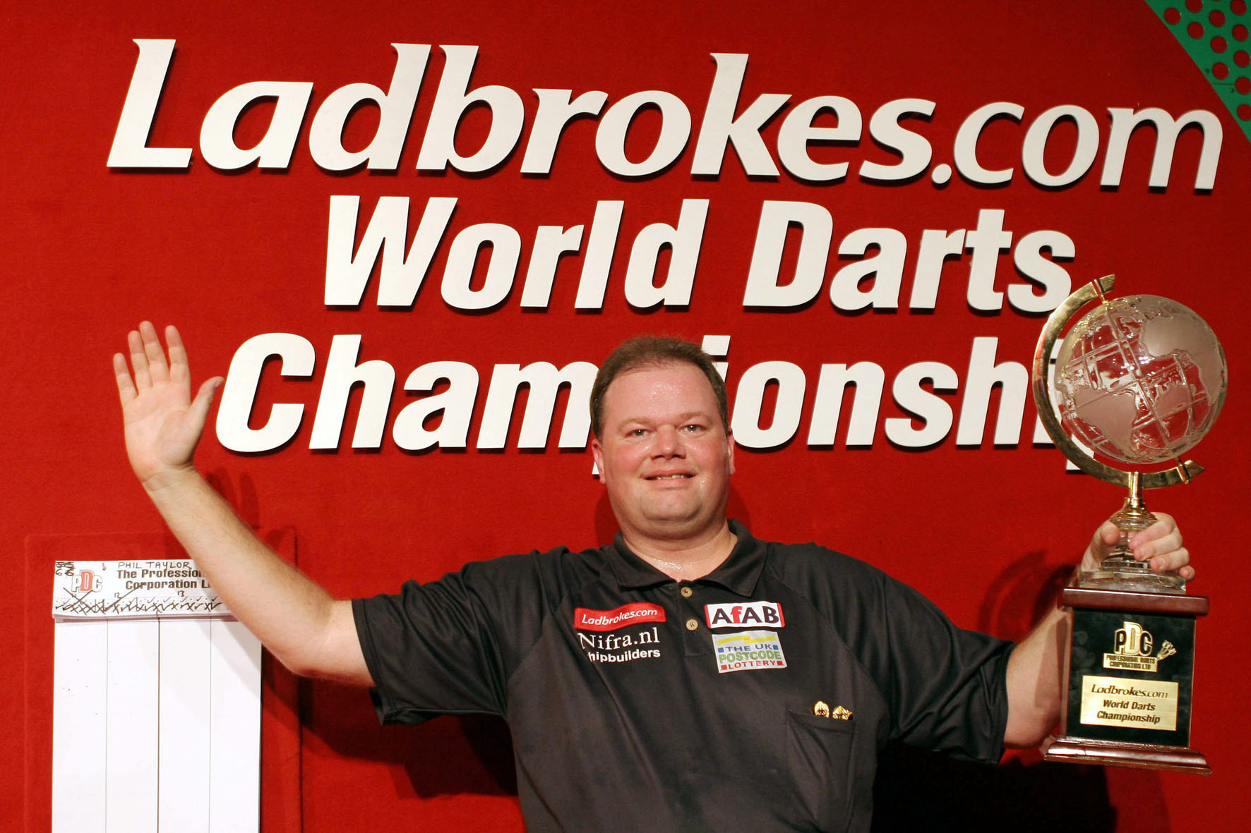 Biography - Raymond Van Barneveld